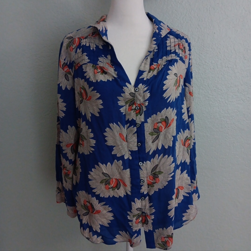 Anthropologie 14 of 52 Conversations floral button up top sz 8